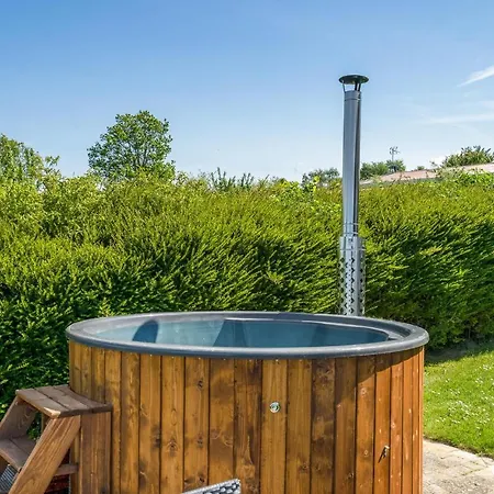 3 Bedroom Beautiful In Tranekaer Lokkeby